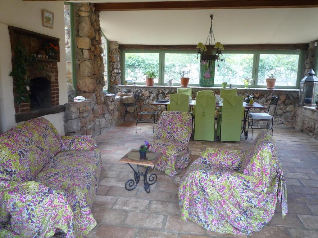 Bed and Breakfast La Rose Des Vents Монтору Экстерьер фото