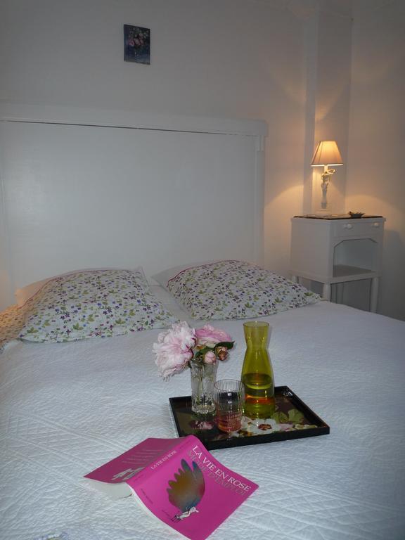 Bed and Breakfast La Rose Des Vents Монтору Экстерьер фото