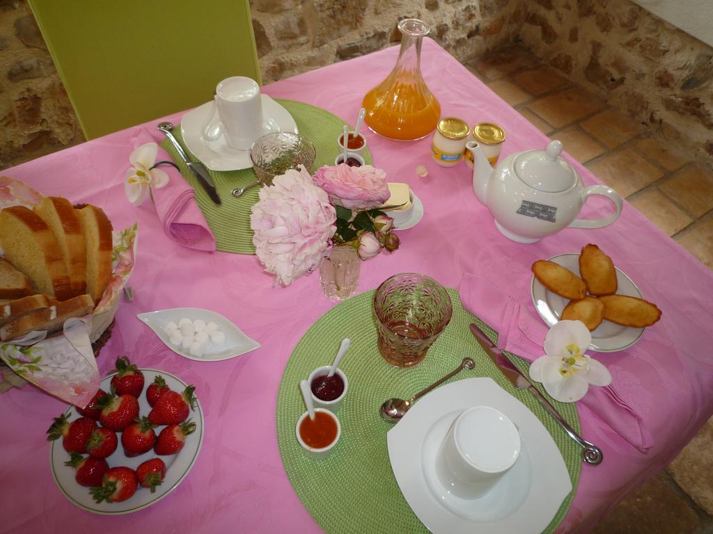 Bed and Breakfast La Rose Des Vents Монтору Экстерьер фото